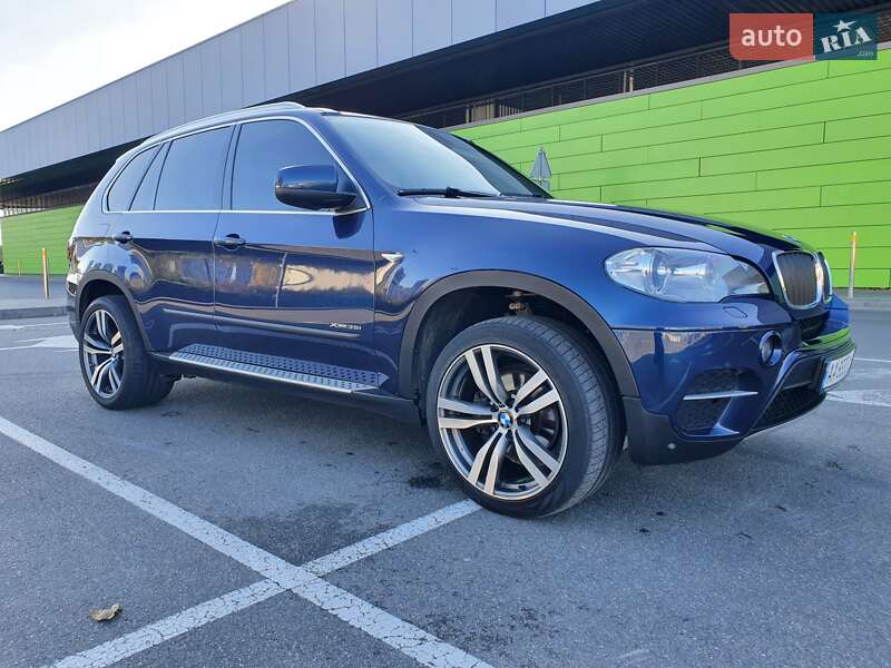 Внедорожник / Кроссовер BMW X5 2012 в Киеве