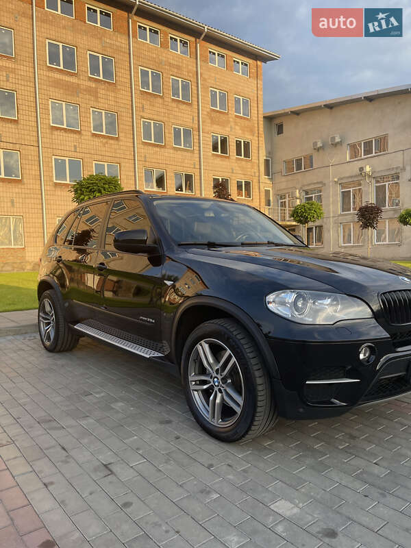 Внедорожник / Кроссовер BMW X5 2011 в Луцке
