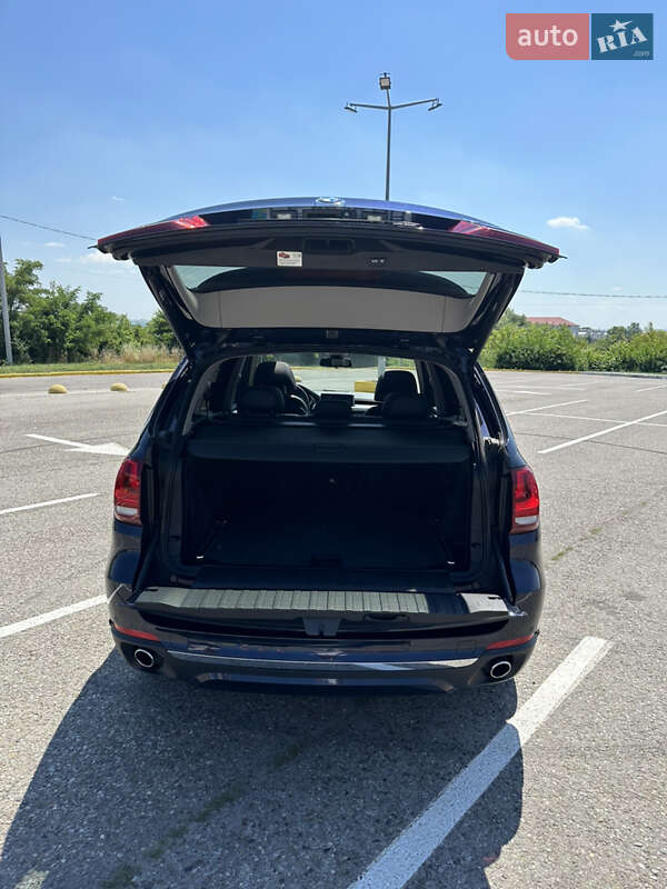 Внедорожник / Кроссовер BMW X5 2014 в Черновцах