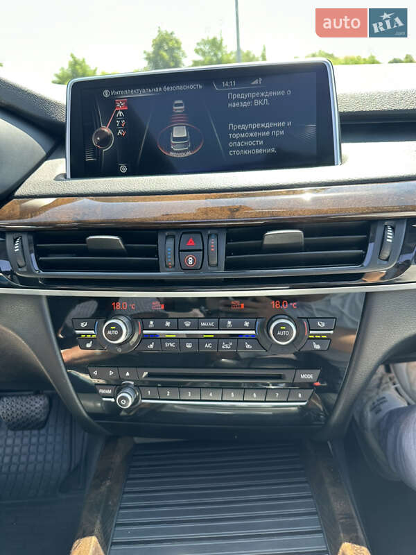 Внедорожник / Кроссовер BMW X5 2014 в Черновцах