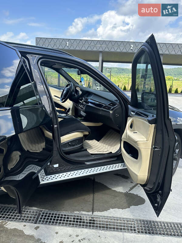 Позашляховик / Кросовер BMW X5 2012 в Львові