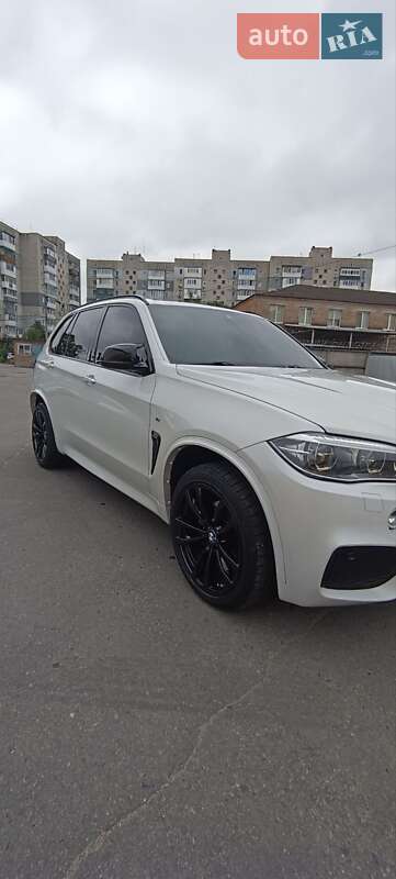 Позашляховик / Кросовер BMW X5 2015 в Києві