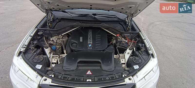 Позашляховик / Кросовер BMW X5 2015 в Києві