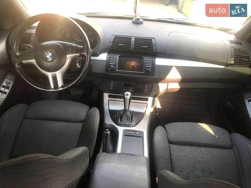 Внедорожник / Кроссовер BMW X5 2002 в Черновцах
