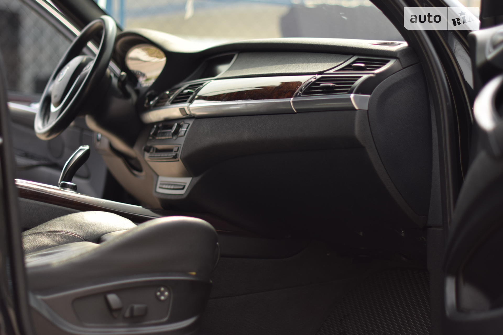 2010 BMW X5 - мініатюра 33
