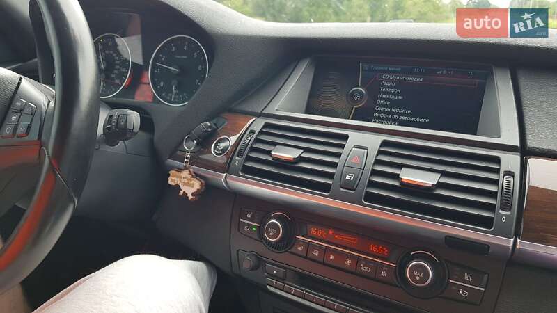 Позашляховик / Кросовер BMW X5 2013 в Івано-Франківську