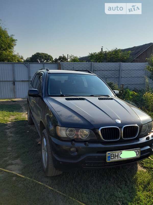 Внедорожник / Кроссовер BMW X5 2000 в Черноморске