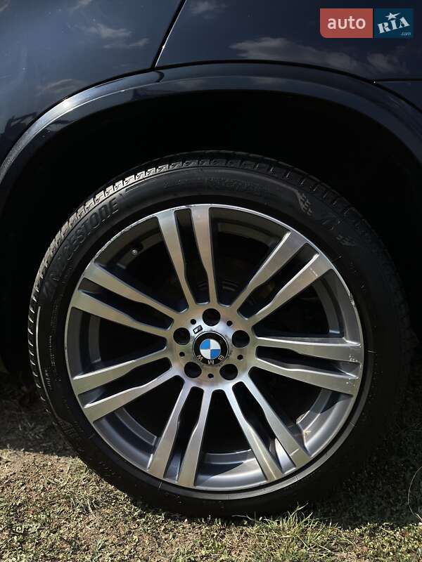Внедорожник / Кроссовер BMW X5 2012 в Черновцах