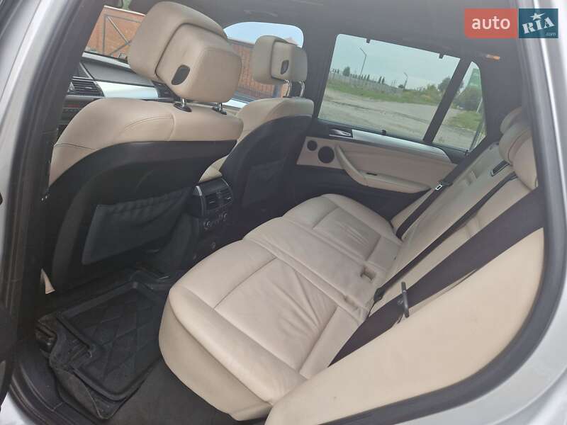 Внедорожник / Кроссовер BMW X5 2012 в Луцке