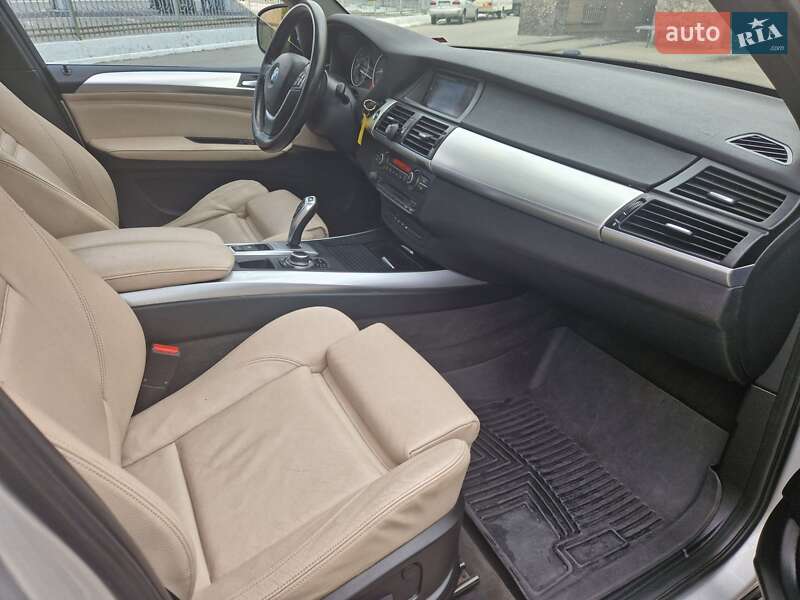 Внедорожник / Кроссовер BMW X5 2012 в Луцке