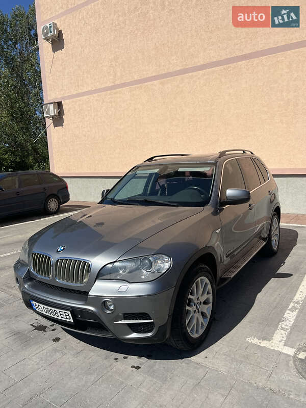 Позашляховик / Кросовер BMW X5 2012 в Ужгороді фото 2 Позашляховик / Кросовер BMW X5 2012 в Ужгороді