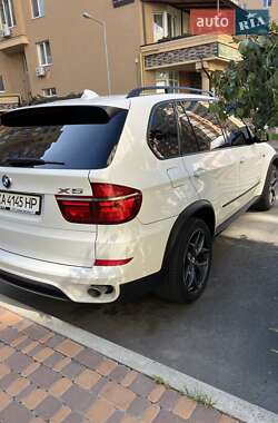 Позашляховик / Кросовер BMW X5 2012 в 