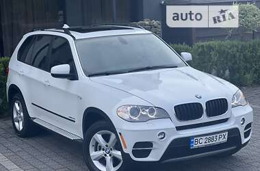 Позашляховик / Кросовер BMW X5 2011 в 