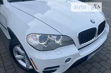 Позашляховик / Кросовер BMW X5 2011 в 