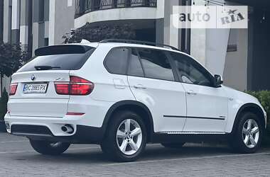 Позашляховик / Кросовер BMW X5 2011 в 