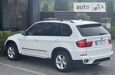 Позашляховик / Кросовер BMW X5 2011 в 