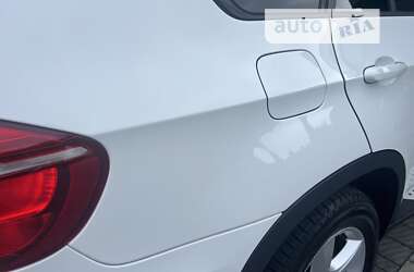 Позашляховик / Кросовер BMW X5 2011 в 