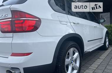 Позашляховик / Кросовер BMW X5 2011 в 
