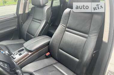 Позашляховик / Кросовер BMW X5 2011 в 