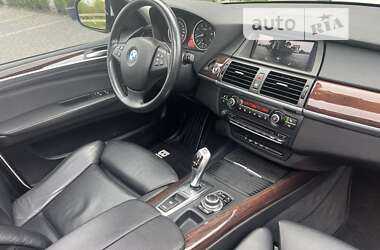 Позашляховик / Кросовер BMW X5 2011 в 