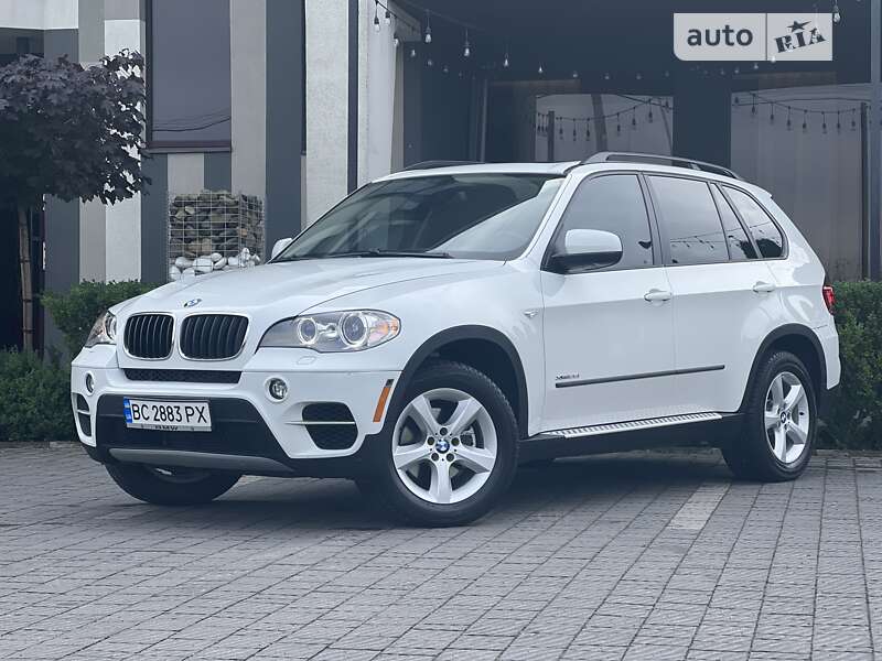 Позашляховик / Кросовер BMW X5 2011 в 