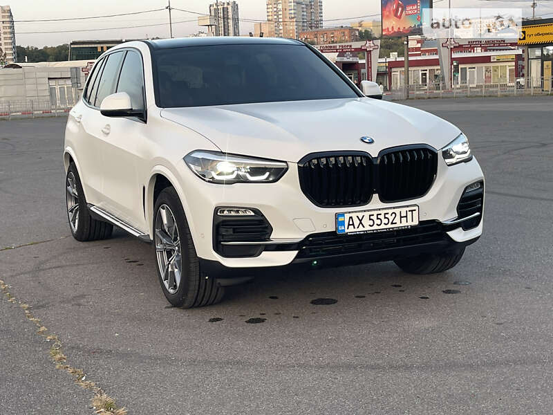 Внедорожник / Кроссовер BMW X5 2021 в Харькове