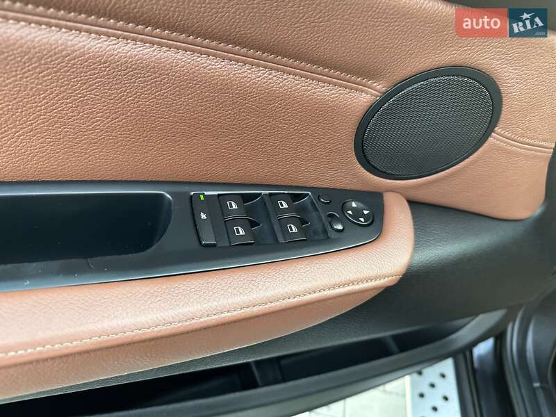 Позашляховик / Кросовер BMW X5 2012 в Луцьку
