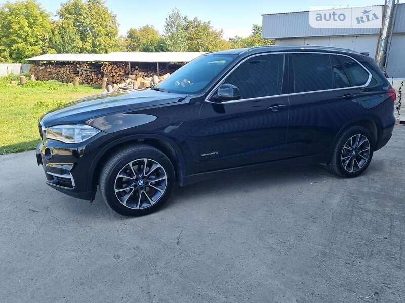 Позашляховик / Кросовер BMW X5 2016 в Чернівцях