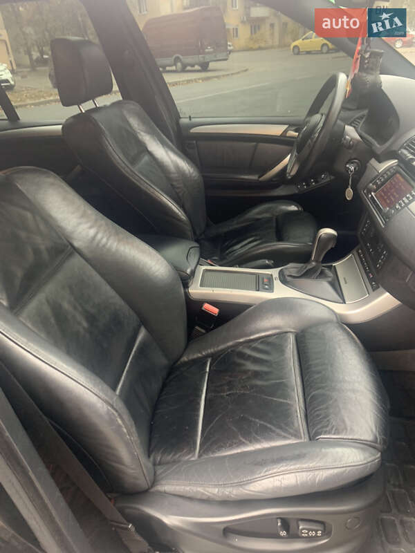 Внедорожник / Кроссовер BMW X5 2000 в Одессе