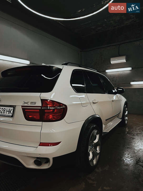 Позашляховик / Кросовер BMW X5 2011 в Нововолинську