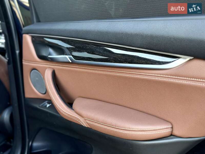 Позашляховик / Кросовер BMW X5 2017 в Косові