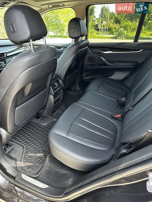 Позашляховик / Кросовер BMW X5 2014 в Чернівцях