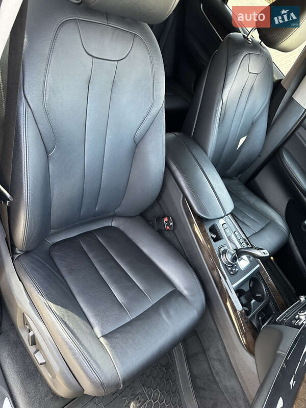 Позашляховик / Кросовер BMW X5 2014 в Чернівцях