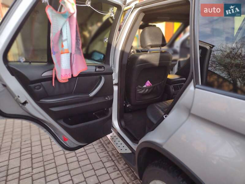 Позашляховик / Кросовер BMW X5 2004 в Одесі