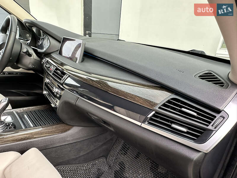 Позашляховик / Кросовер BMW X5 2014 в Рівному