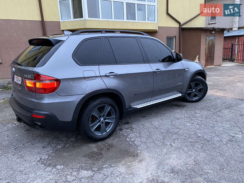Внедорожник / Кроссовер BMW X5 2010 в Хмельницком