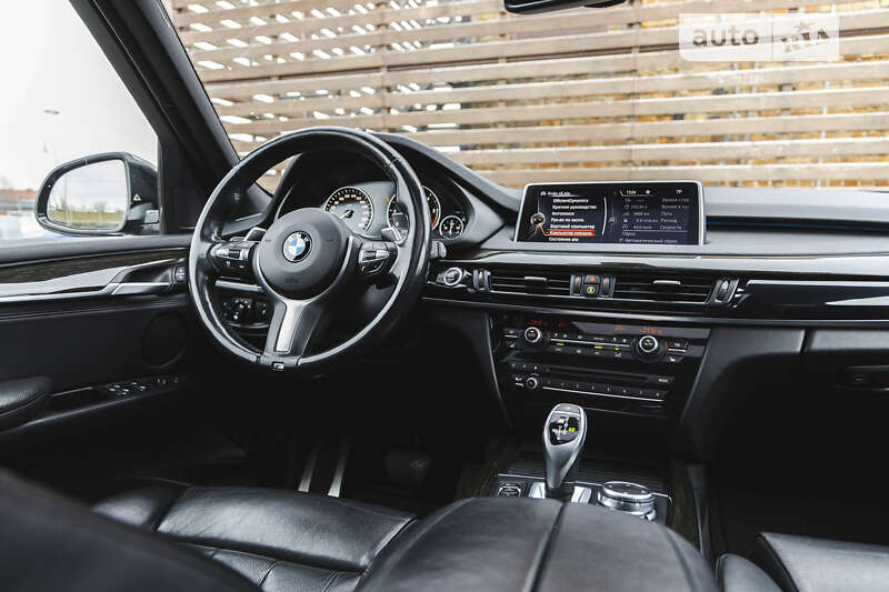 Позашляховик / Кросовер BMW X5 2015 в Луцьку