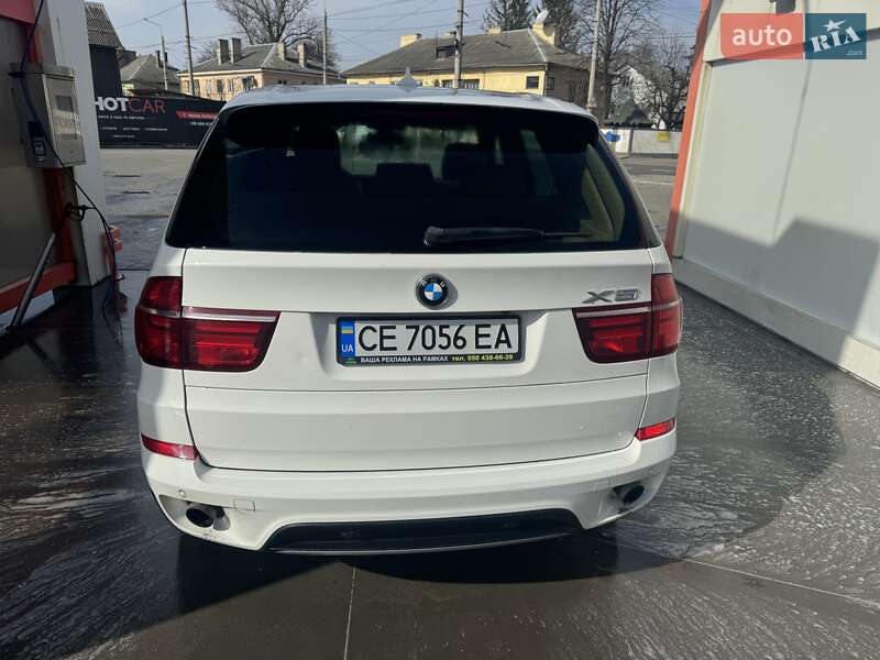 Позашляховик / Кросовер BMW X5 2010 в Чернівцях