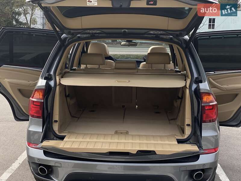 Позашляховик / Кросовер BMW X5 2012 в Рівному