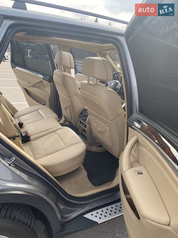 Позашляховик / Кросовер BMW X5 2012 в Рівному