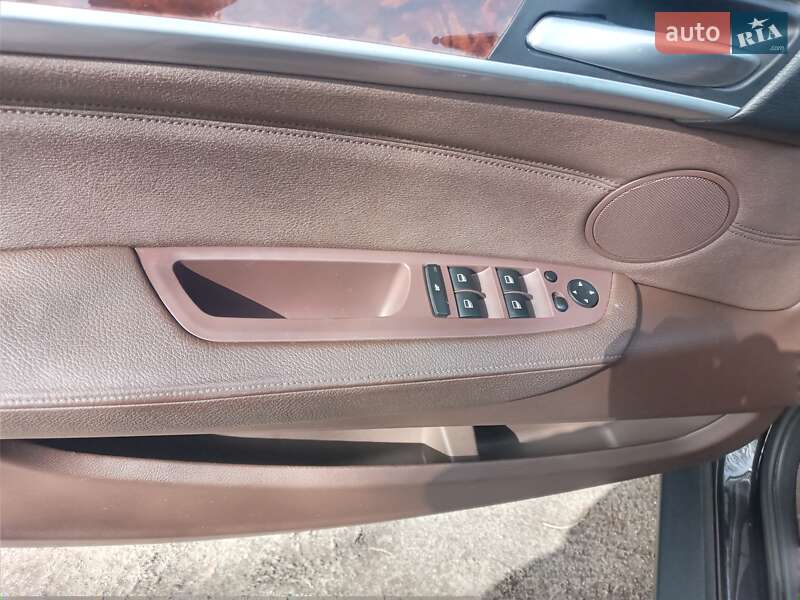 Внедорожник / Кроссовер BMW X5 2009 в Киеве