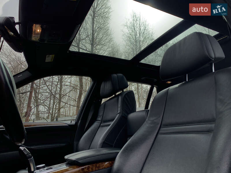 Внедорожник / Кроссовер BMW X5 2008 в Старом Самборе