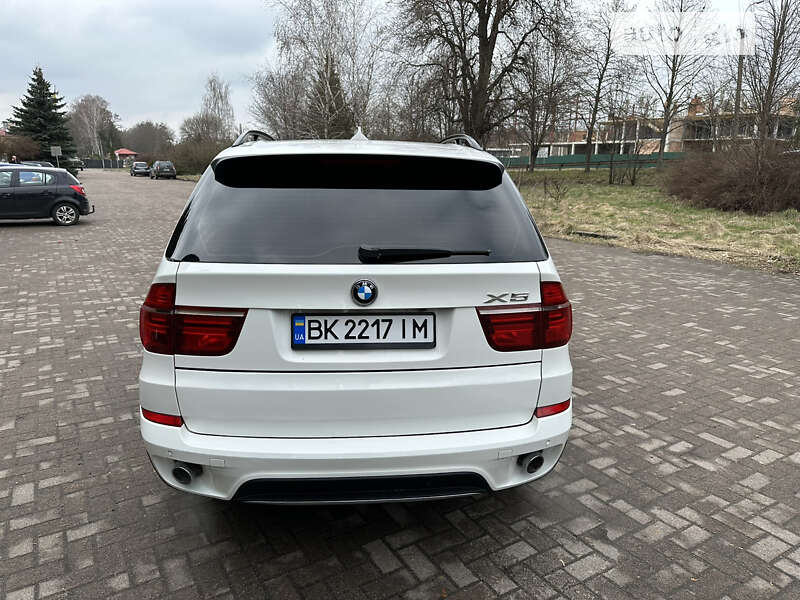Позашляховик / Кросовер BMW X5 2012 в Рівному
