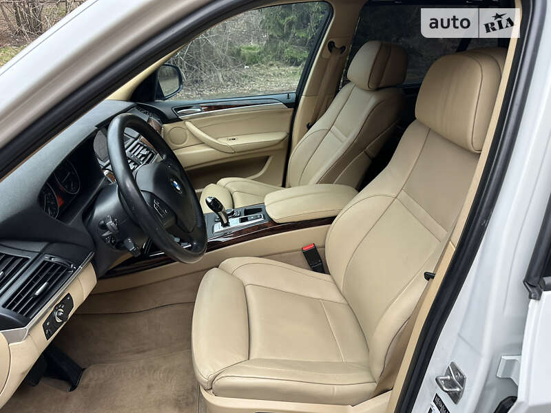 Позашляховик / Кросовер BMW X5 2012 в Рівному