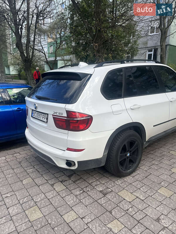 Позашляховик / Кросовер BMW X5 2012 в Львові