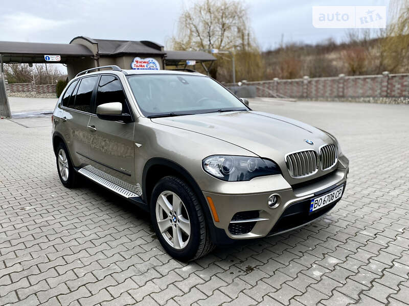 Внедорожник / Кроссовер BMW X5 2011 в Подволочиске