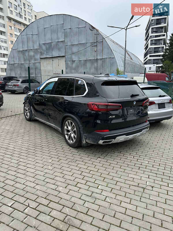 BMW X5 2019
