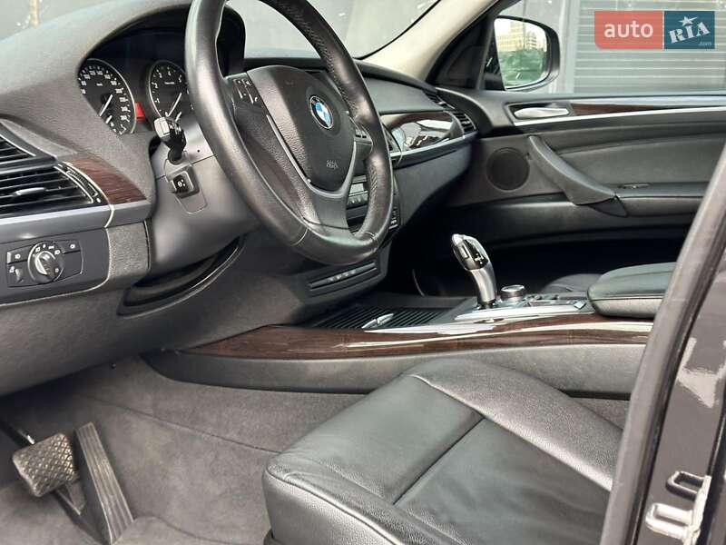 Внедорожник / Кроссовер BMW X5 2011 в Киеве