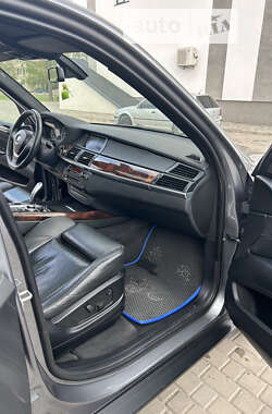 Внедорожник / Кроссовер BMW X5 2007 в Березному