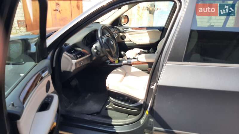 Позашляховик / Кросовер BMW X5 2011 в Запоріжжі